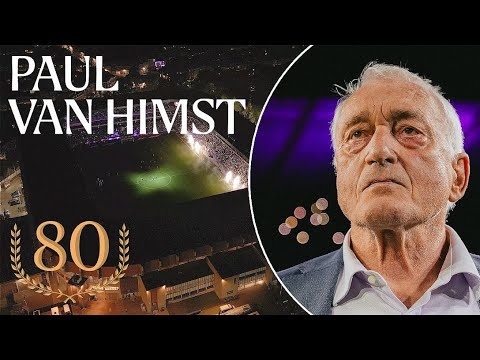 Embedded thumbnail for (VIDEO) De onvergetelijke hommage aan Paul Van Himst